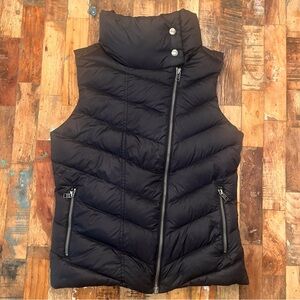 Patagonia down quilted Puffer Vest asymmetrical zipper snap closure size XS